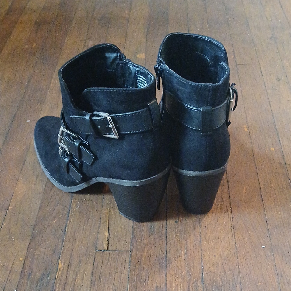 Mossimo Supply Co Black Heeled Boots with Buckle Straps - Picture 4 of 8